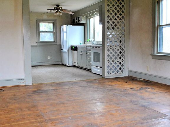 2nd image of 502 S Franklin St
