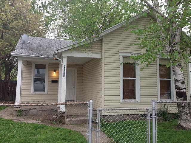 1st image of 2812 E 2nd St