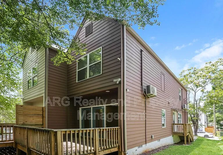 840 Smith St SW #A — Photo 30