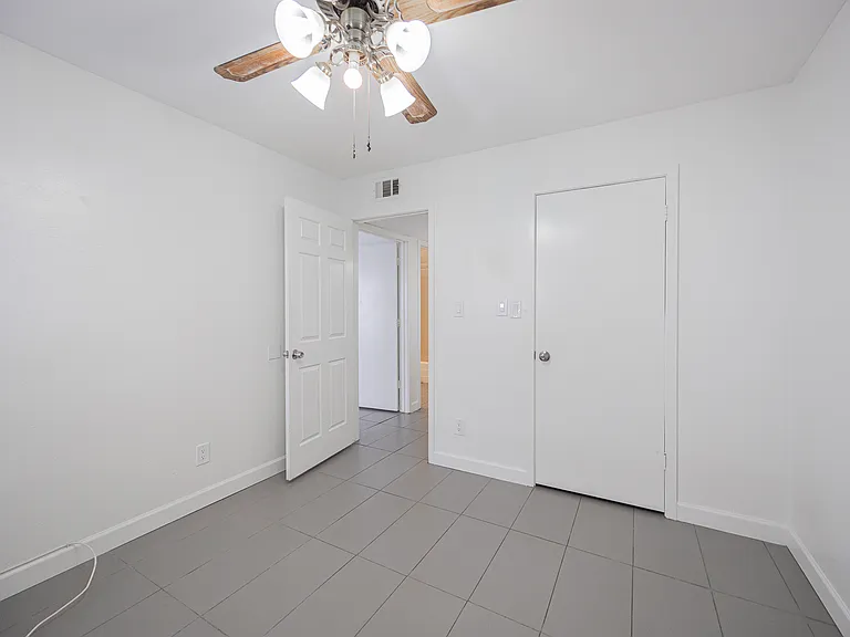 1808 N 32nd St #104 — Photo 18