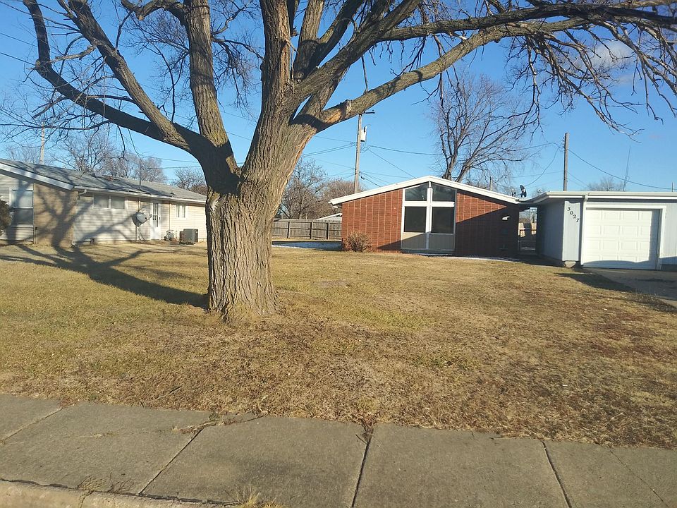 1st image of 3027 Foxboro Dr