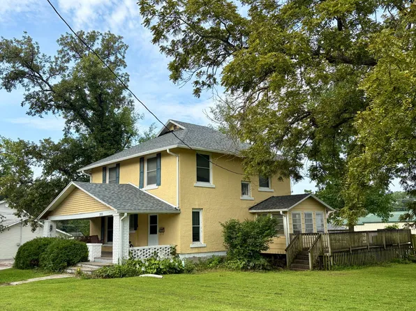 205 N Hundley St, Albany, MO 64402