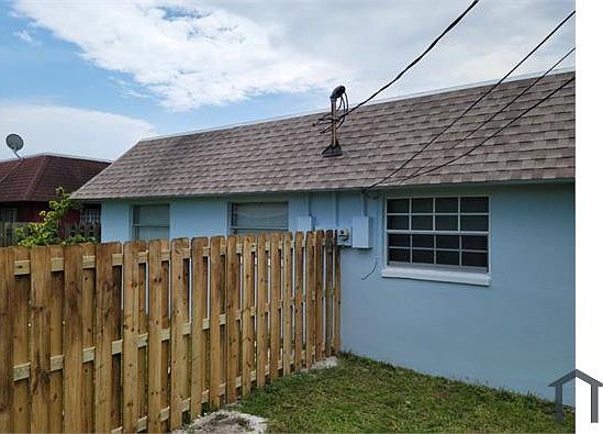 1st image of 1506 NW 8th Ave #1506
