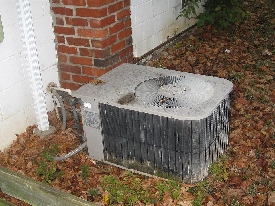 2nd image of 805 27th St