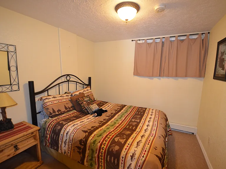 9 Yacht Club Tenderfoot St #414 — Photo 7