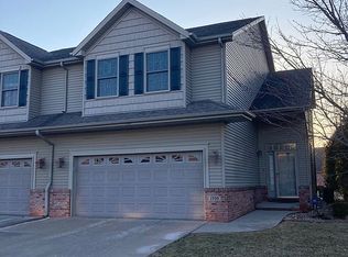 1709 Glenbridge Rd, Bloomington, IL 61704