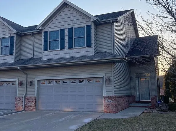 1709 Glenbridge Rd, Bloomington, IL 61704