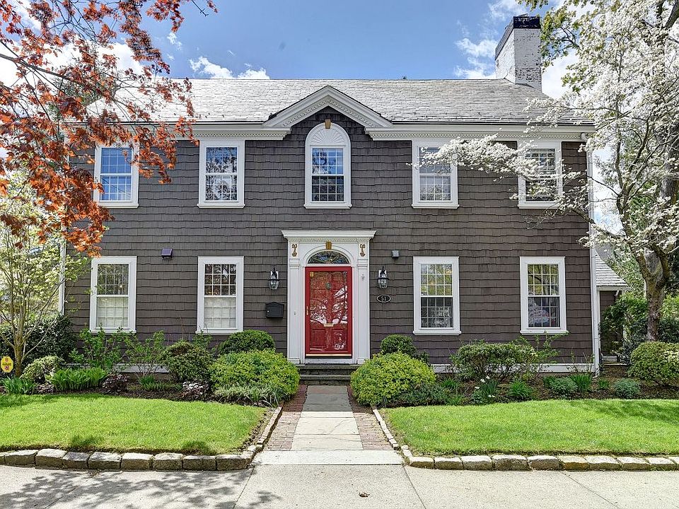 1st image of 51 E Orchard Ave