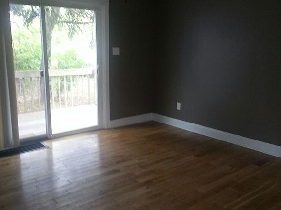 3rd image of 766 S Richardson Ave