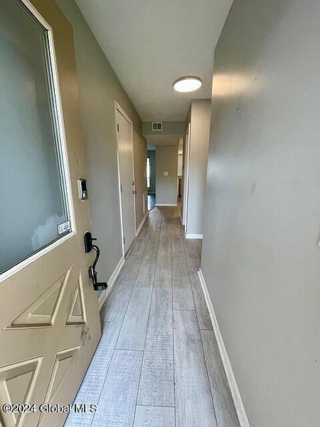 5th image of 8 Kensington Square