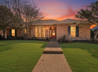 2902 Cambridgeshire Dr, Carrollton, TX 75007