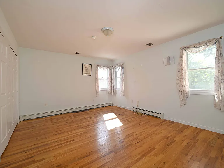 180 Fairbanks Ave #2 — Photo 7