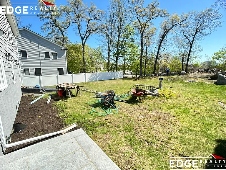 15 Moody St #A — Photo 17