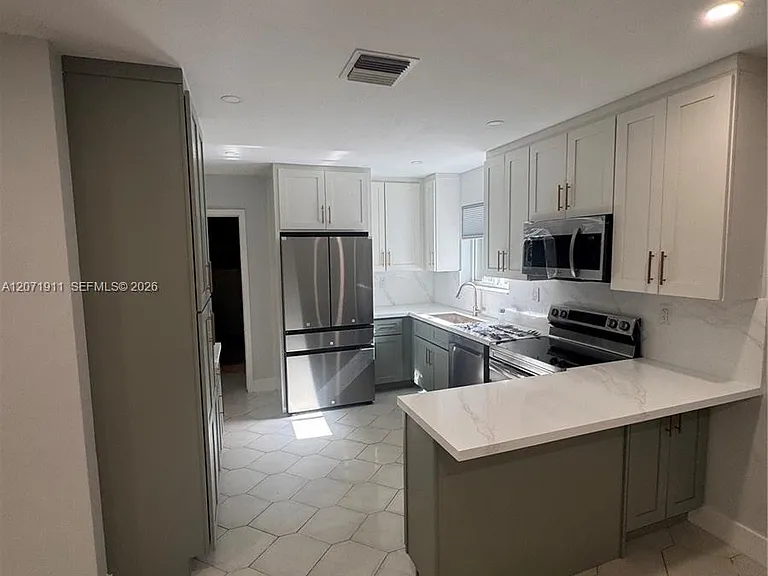 3160 NW 3rd St — Photo 6
