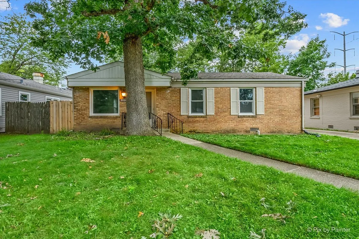 3 bed, 875 sqft, $2,490 — Photo 1