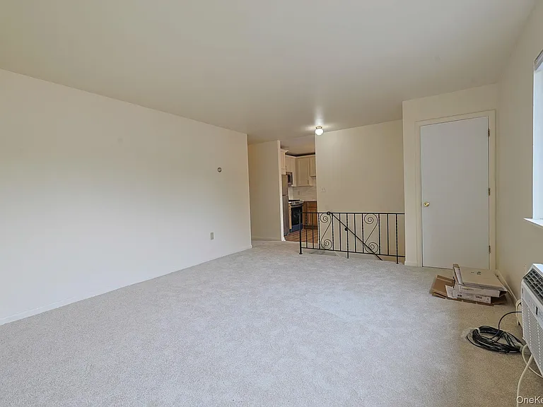2740 South Rd #G14 — Photo 13
