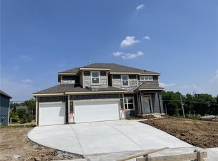 8865 N Poplar Ave, Kansas City, MO 64156