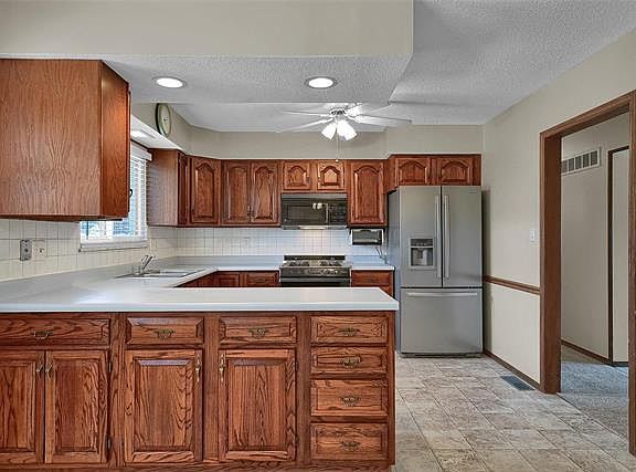 5th image of 4461 Fatima Dr