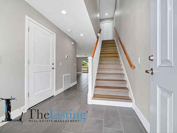 4th image of 1545 E Fort King St Unit 37