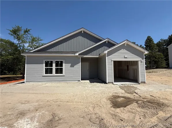 49 Blossom Trl, Lillington, NC 27546