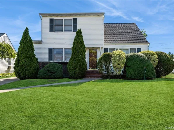 2846 Walter Road, Wantagh, NY 11793