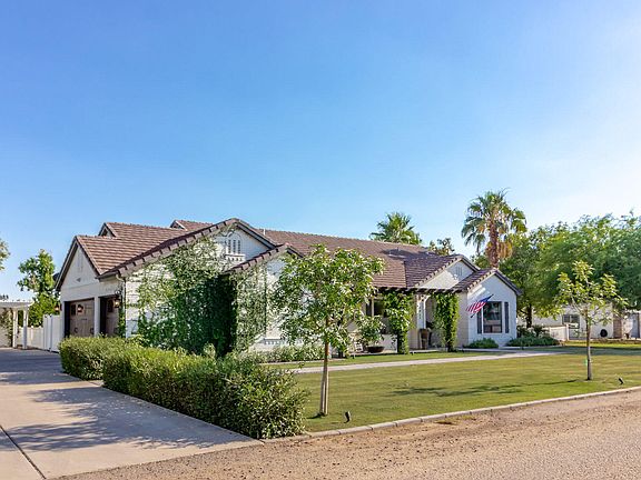3rd image of 3931 E Gail Dr