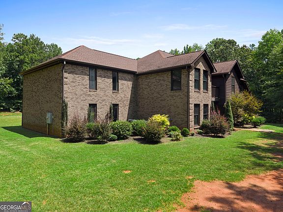 3rd image of 106 Big Buck Ct