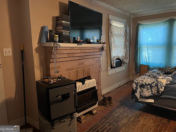 4th image of 2425 Maple Rd SE