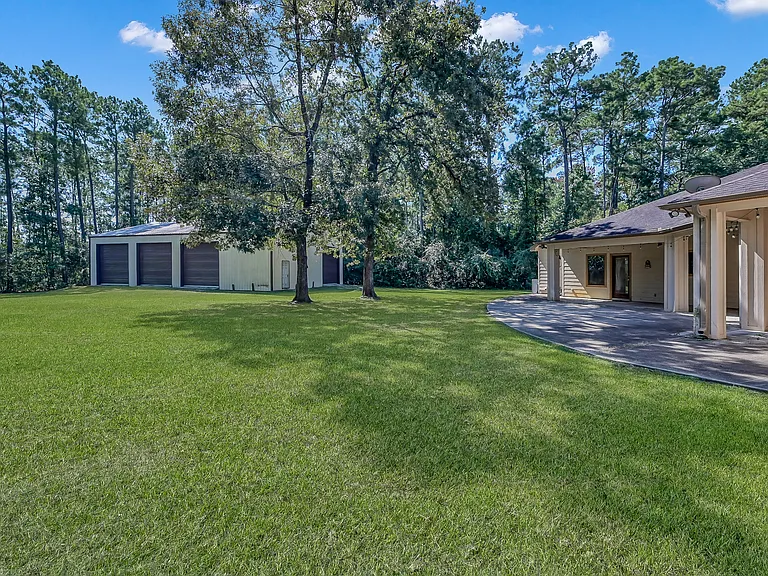 40102 Country Forest Dr — Photo 46