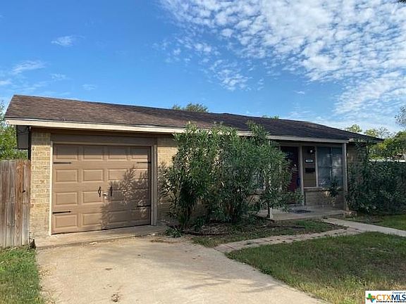 3rd image of 2912 Linda Dr
