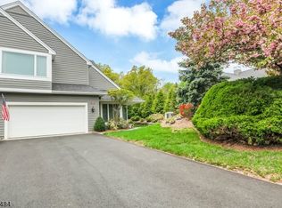 149 Brewster Rd, Wyckoff, NJ 07481