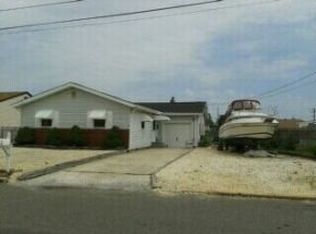 718 Richmond Dr, Forked River, NJ 08731