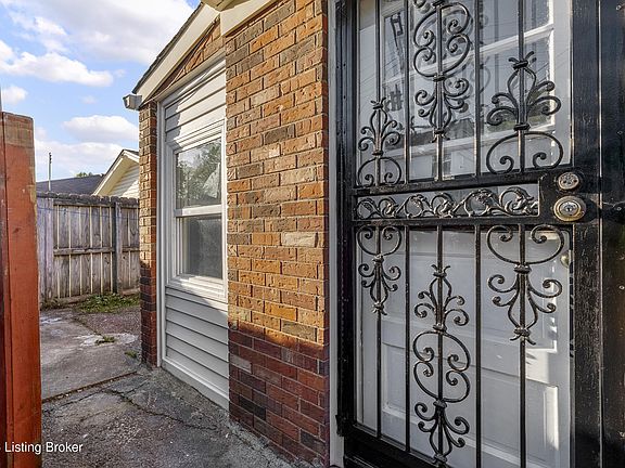 5th image of 5611 Mary Ellen Dr