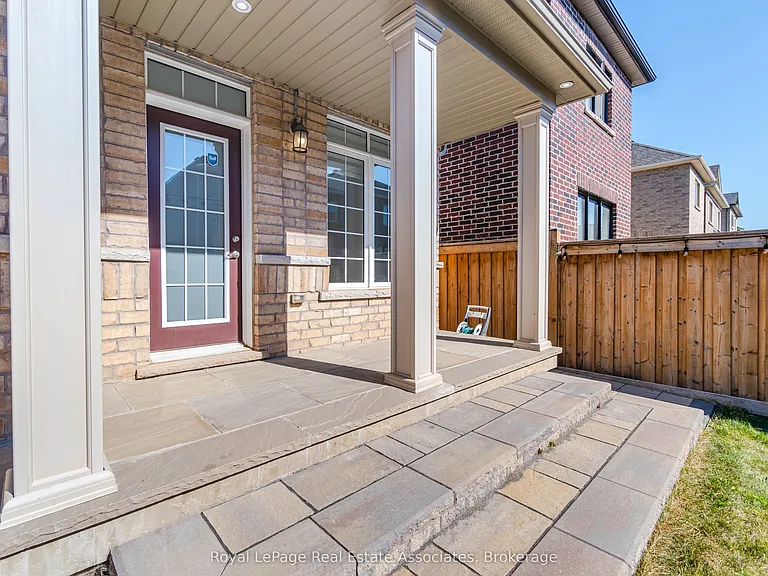3172 Ernest Appelbe Blvd — Photo 36