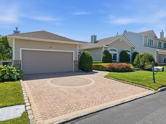2nd image of 95 Hamlet Drive