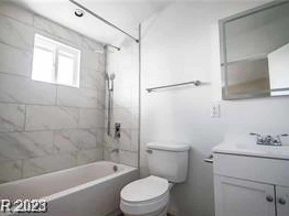 1st image of 2201 Fairfield Ave #9