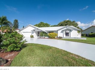 5517 Foxhunt Way, Naples, FL 34104