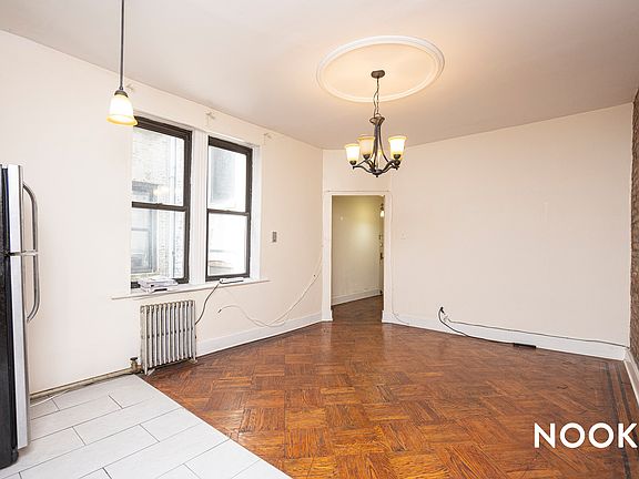 3rd image of 1164 Pacific St #B6