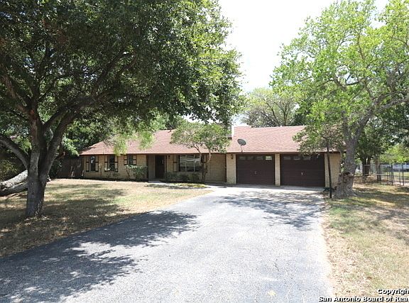 3rd image of 9528 Dileen St