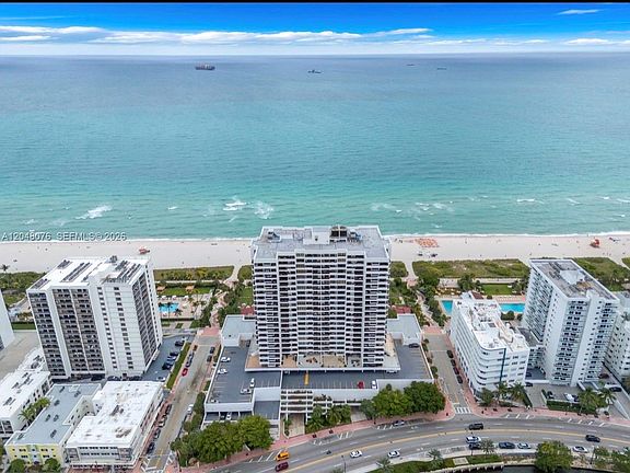 3rd image of 2555 Collins Ave APT 1101