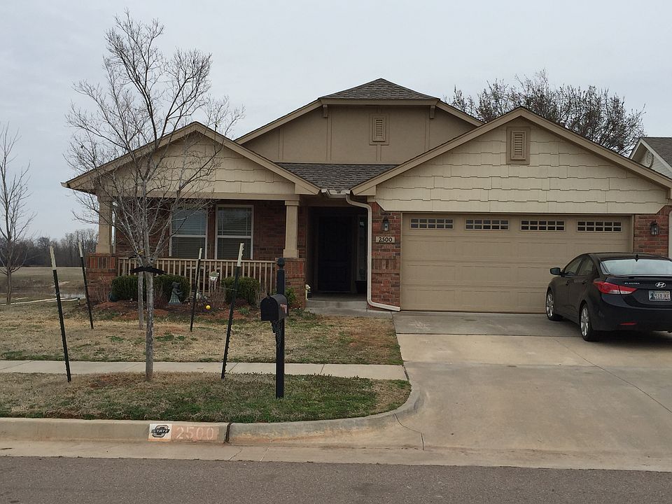 2500 Fountain Grass Road.