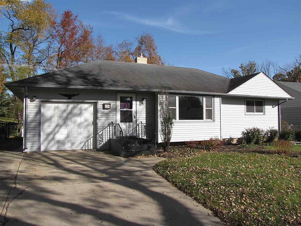 1st image of 224 S Oak Knolls Ave