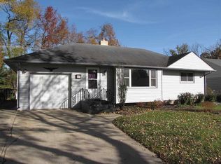 224 S Oak Knolls Ave, Rockford, IL