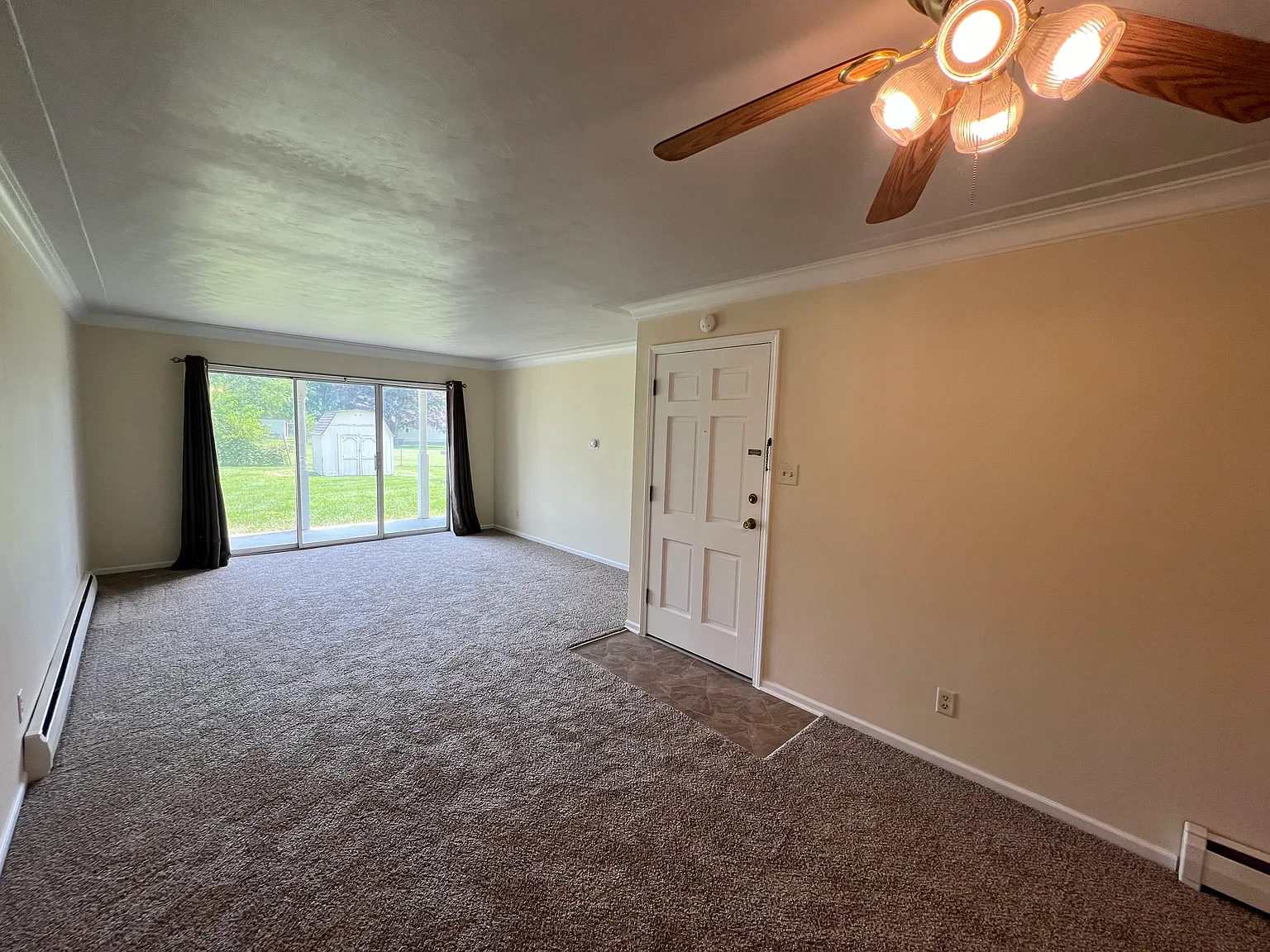 855 N Madison Ave — Photo 3