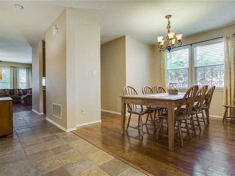 2808 Cypress Point Dr — Photo 6