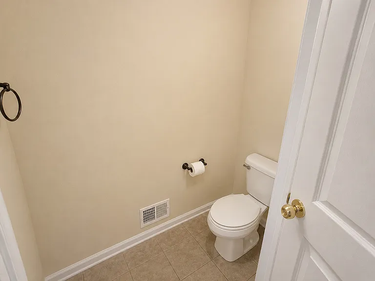 388 Toccoa Ln — Photo 13