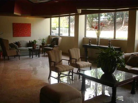 VISITORS LOUNGE