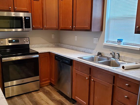 4th image of 129A E Main St #A