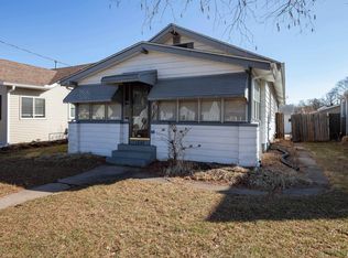 1848 32nd St, Moline, IL 61265