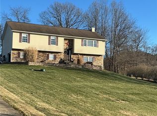 7034 Eaglepoint Dr, Nashport, OH 43830